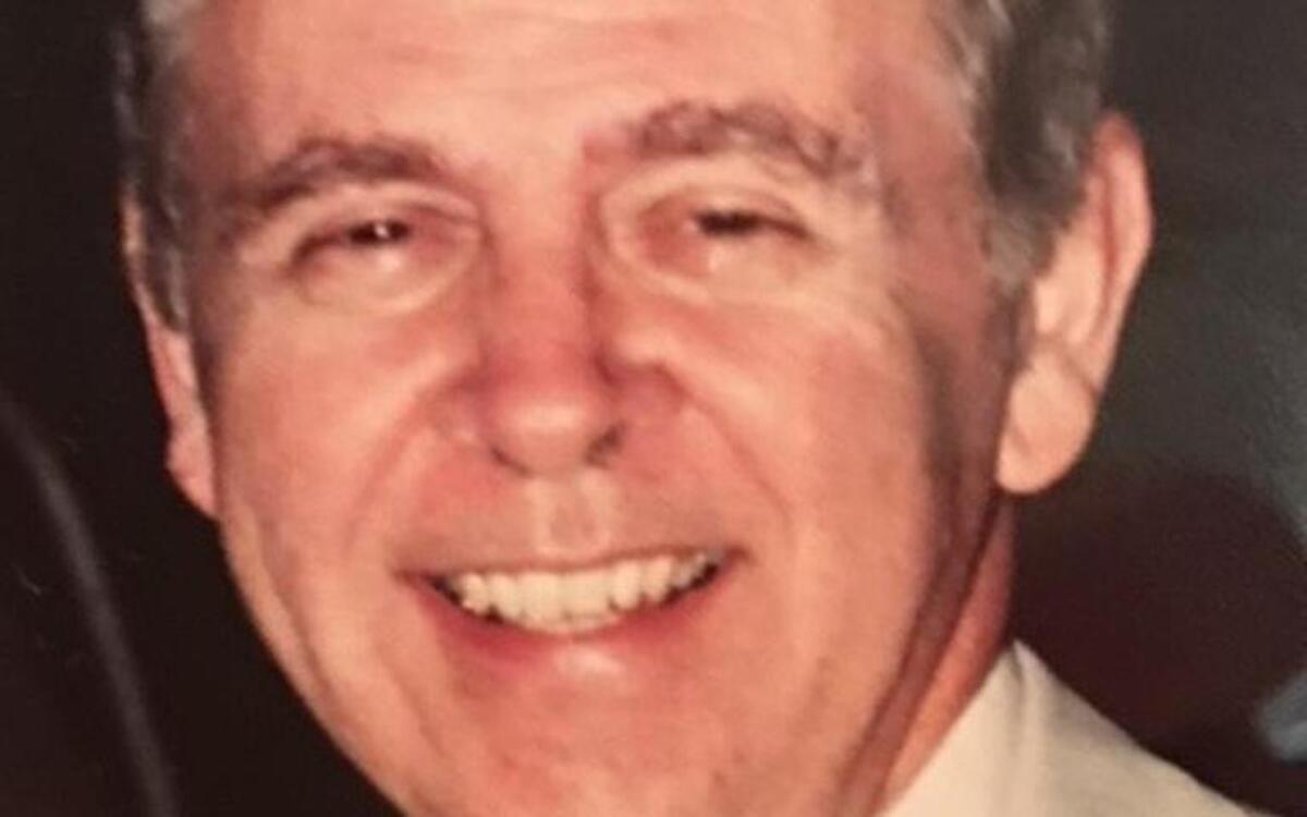 Dr. Burton Hutman started the University of Miami Crisis Intervention Center in 1970 and worked with the mentally ill for decades in South Florida, the Caribbean, Ohio and California before retiring at 77.