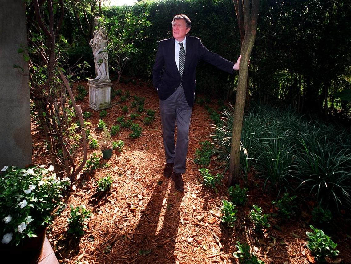 Architectural historian and critic Vincent Scully at his Coral Gables home in 1996.