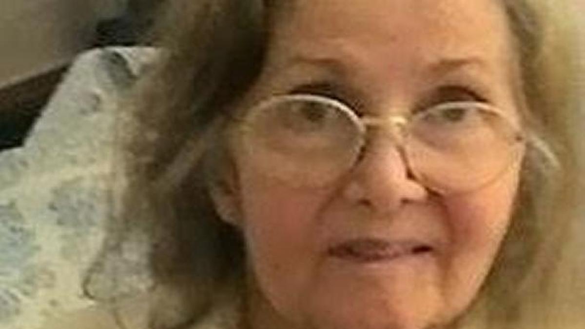 Elizabeth “Liz” Dundee helped run the old Miami Health Club on Southwest Eighth Street from 1960 to 1977, and later in life became a real estate agent and health and fitness buff. She ran the Boston Marathon at age 60 as a member of the Miami Runners Club.