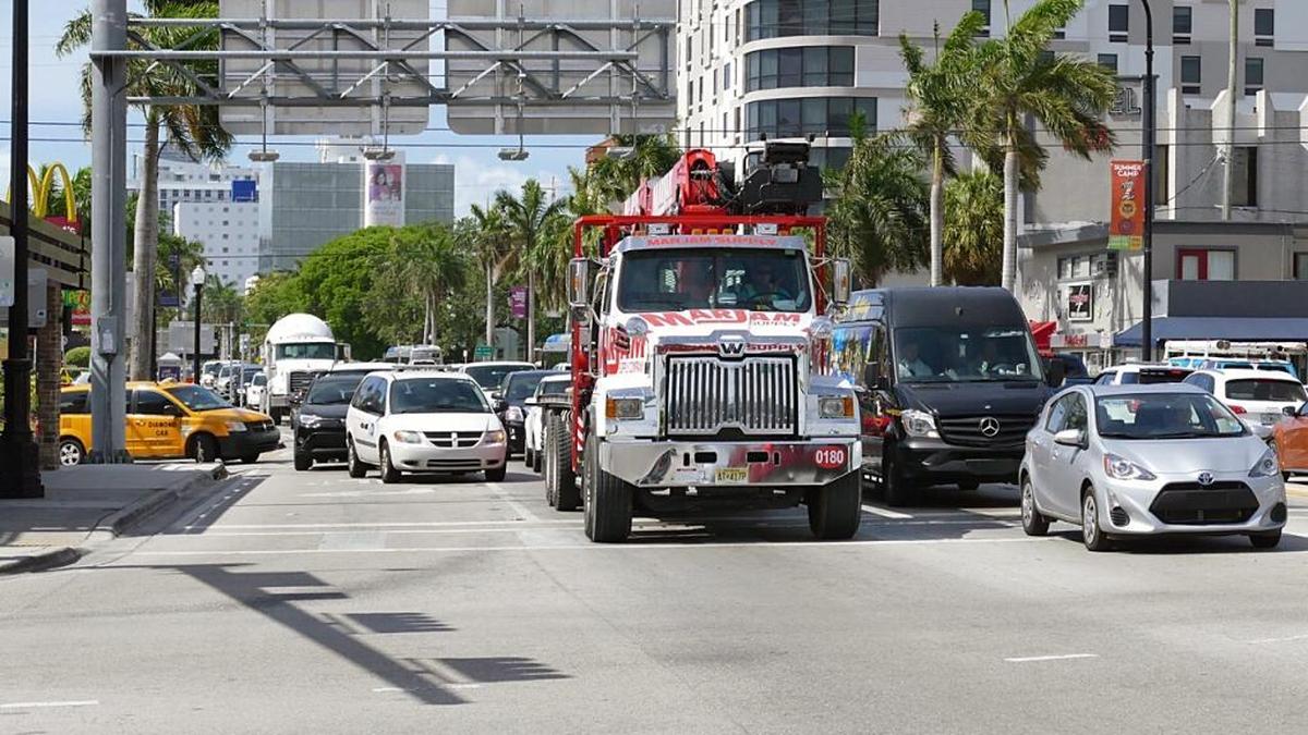 Traffic congestion builds at 36th Street and Biscayne Boulevard after a fatal crash on the Julia Tuttle Causeway early Tuesday morning, May 23, 2017.