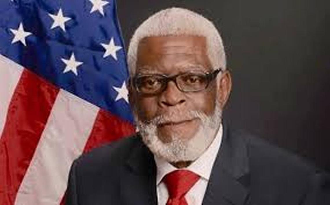 Opa-locka Commissioner John Riley says he wants to schedule a hearing into the chief’s complaints that the commissioner is interfering in police business, with himself presiding over the inquiry.