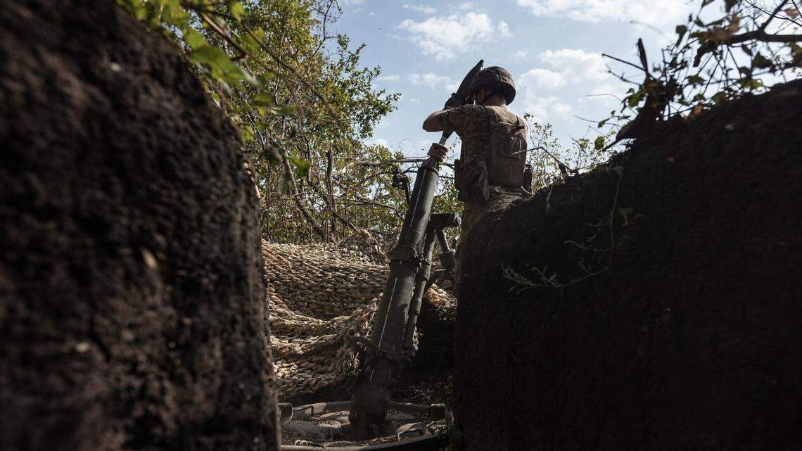 A strong majority of Americans, 72%, want Ukraine to negotiate a settlement with Russia, according to the latest Harvard CAPS Harris poll.