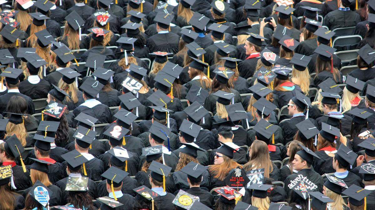 A Trump administration temporary federal funding freeze has college students questioning how their loans will be impacted.