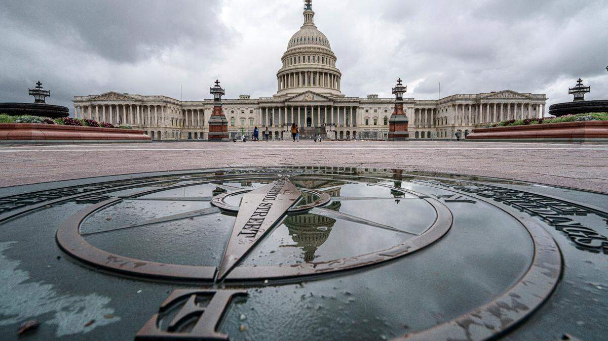 The government will shut down on Oct. 1 unless lawmakers reach a deal to continue funding. (AP Photo/J. David Ake)