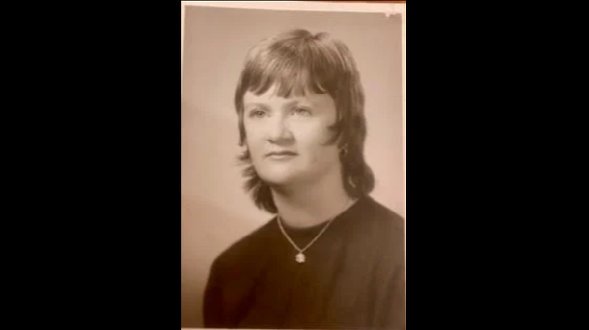 An Oregon man is facing a murder charge after he told FBI officials he raped and killed a woman in Massachusetts 44 years ago, officials say. 
