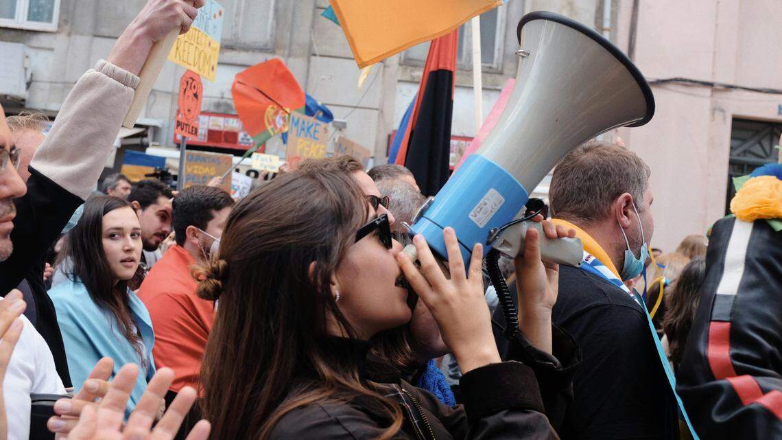 A 44% plurality of Americans believe the biggest threat to free speech is the government, according to a new YouGov poll. Much smaller shares pointed to activist groups, social media, corporations and universities.