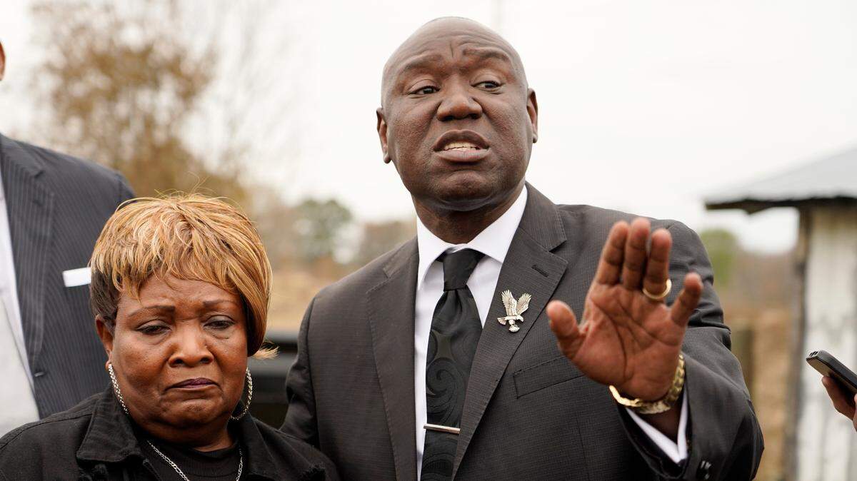 Attorney Ben Crump is representing the families of Dexter Wade, Marrio Moore and most recently Jonathan Hankins after the three men were found in unmarked graves in Mississippi without their families knowing they were dead.