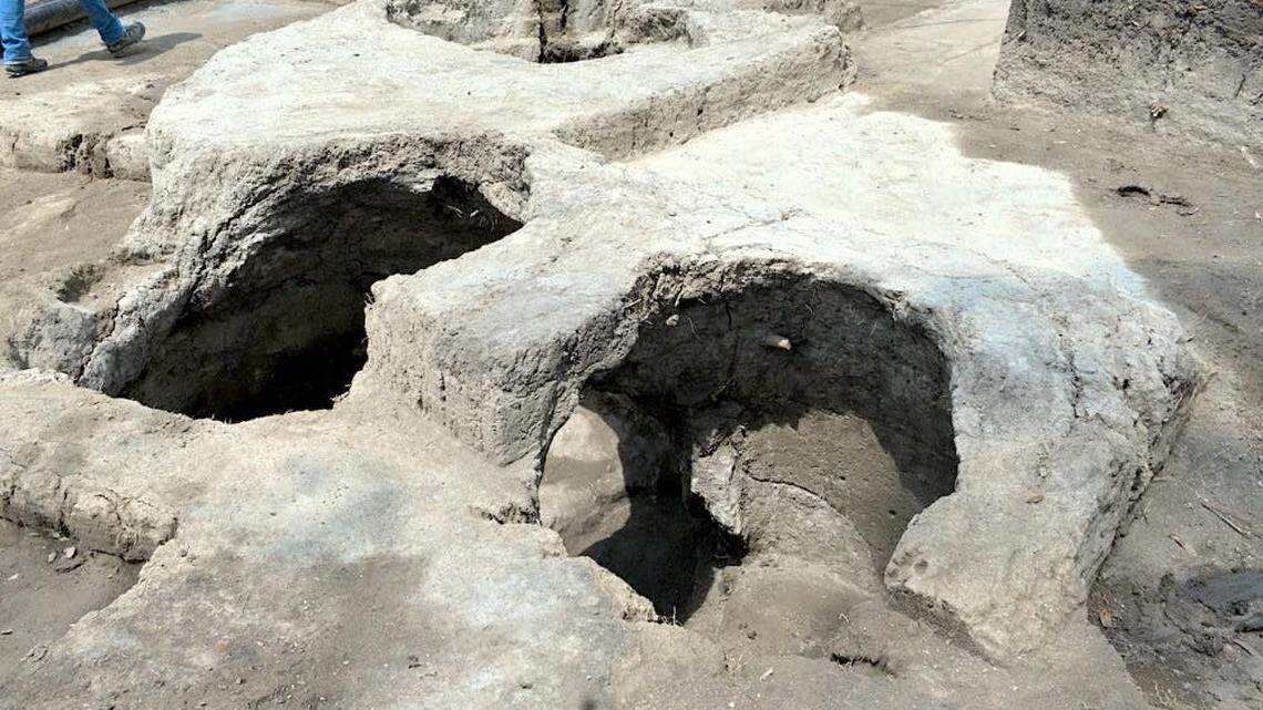 Tombs dating back 3,000 years were discovered in a Mexico City park, officials said.