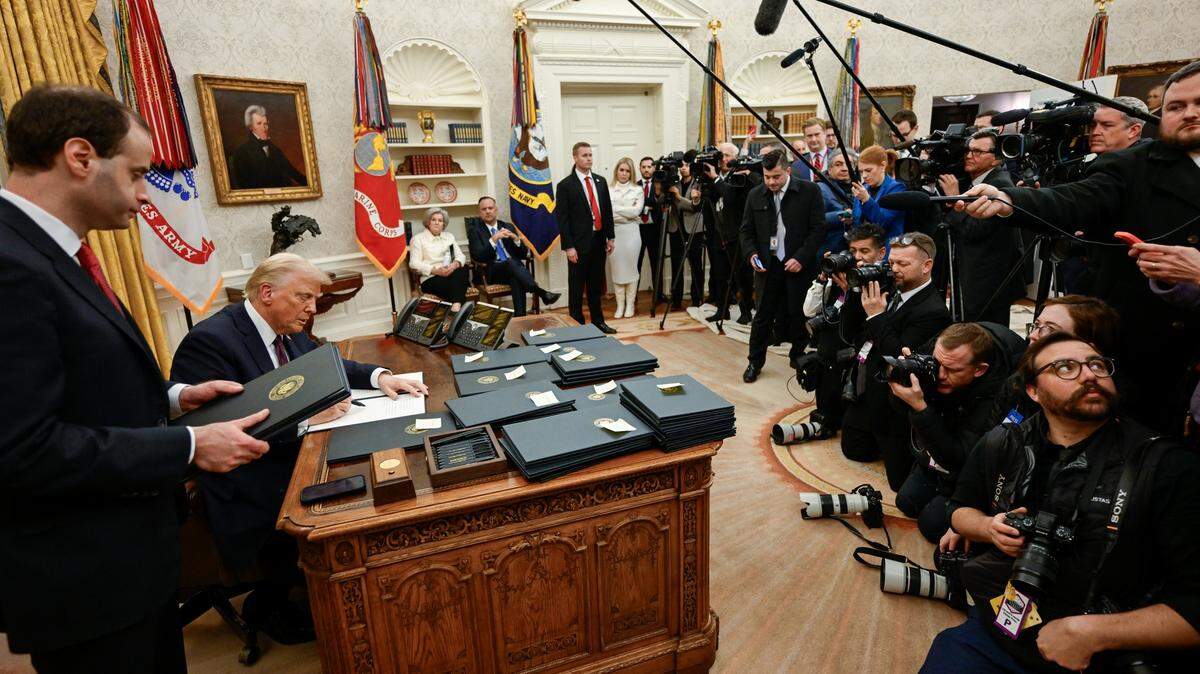 President Donald Trump’s push for territorial expansionism is unprecedented in modern American history, historians say.