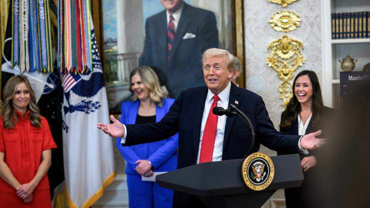 A slim majority of Americans, 52%, believe President Donald Trump wants to be a king, according to a new YouGov survey, which comes ahead of planned “No Kings” protests across the country.