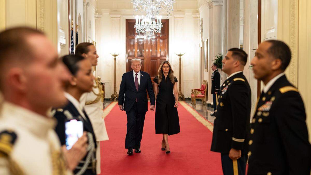 What powers does the president have during a government shutdown? Experts weigh in with just hours to go before government funding runs out.