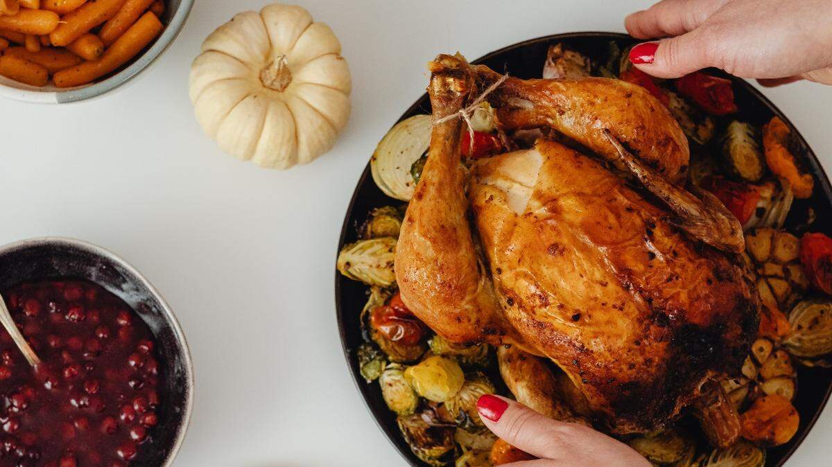 How soon a Thanksgiving turkey is taken out to thaw largely depends on its size, according to the USDA.