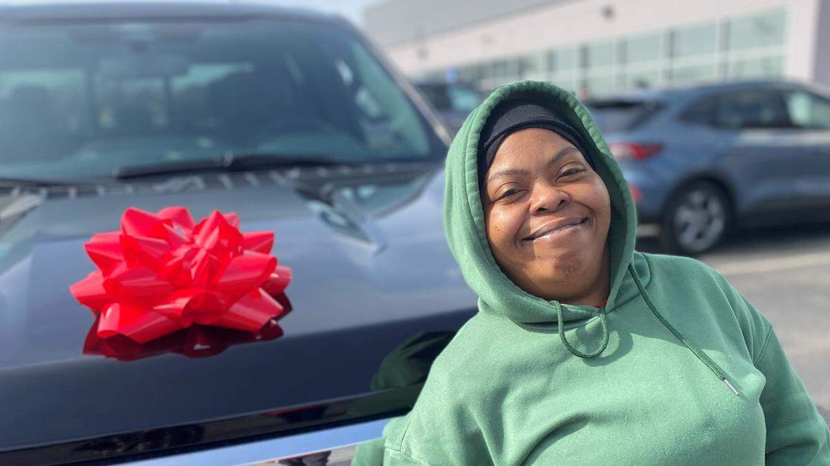 An Athens, Georgia, woman turned her non-winning lottery ticket into a big prize, lottery officials said.