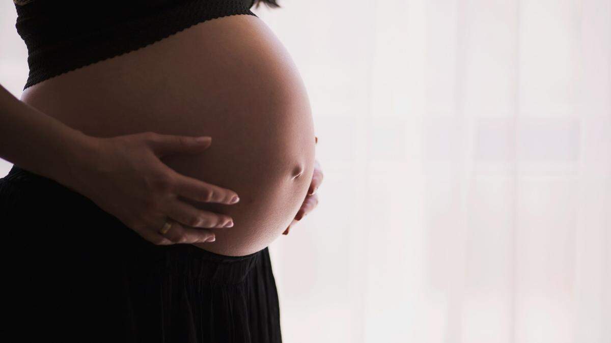 Amid the nationwide spike in congenital syphilis, experts recommend increased screening for all pregnant mothers.