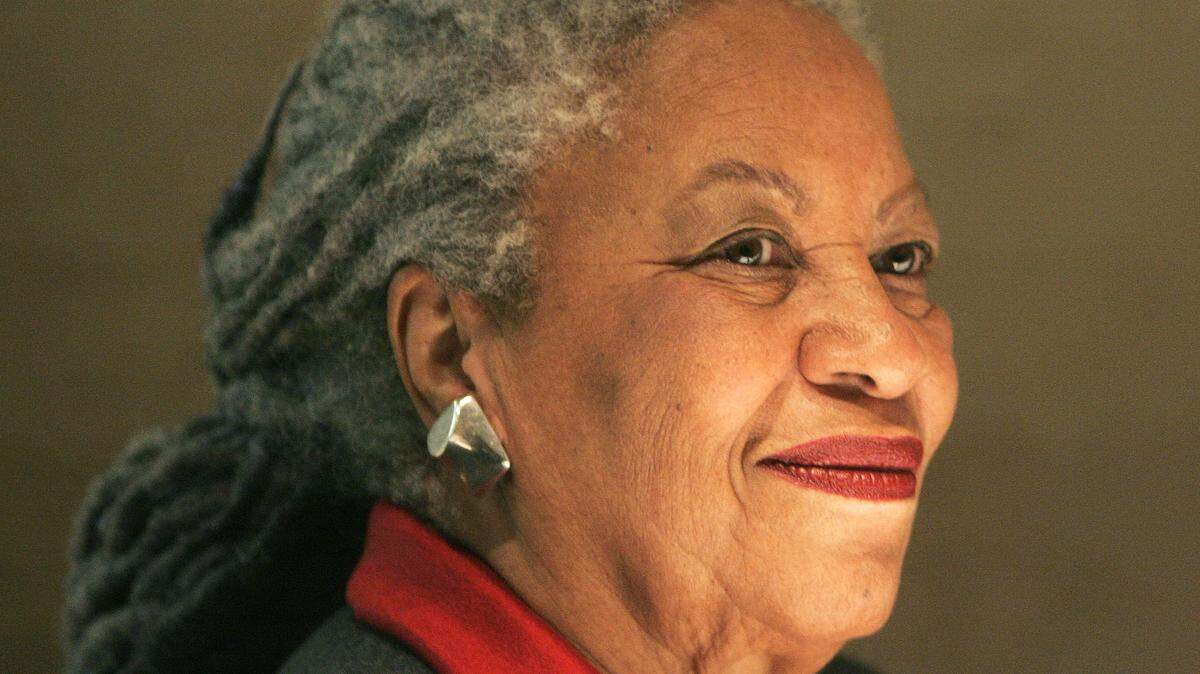 American Nobel laureate Toni Morisson, smiles during a press conference at the Louvre Museum in Paris, in 2006.