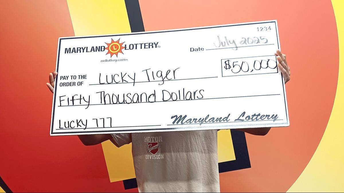 A lottery player won a second-tier prize in the Lucy 777 scratch-off game.