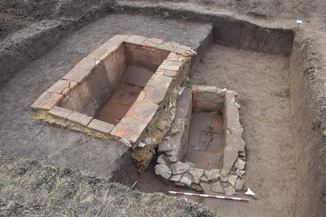 The pair of ancient Roman tombs found in Nova Varbovka.