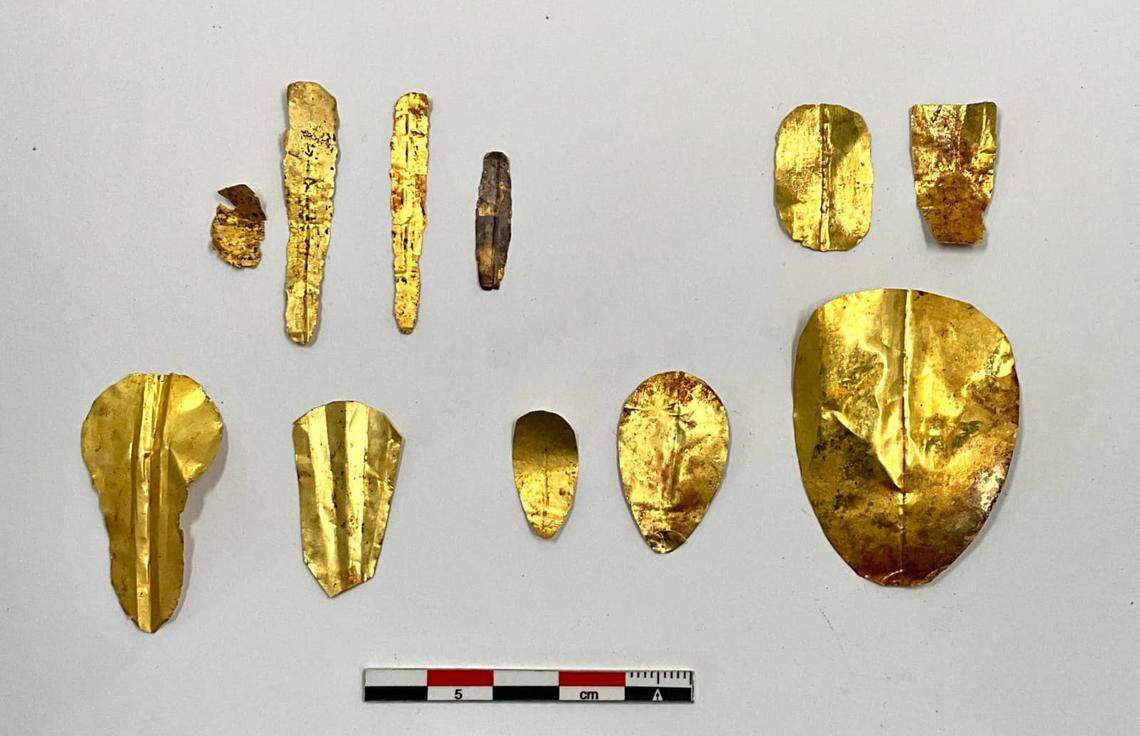 Gold tongues found on mummies in Al Bahnasa.