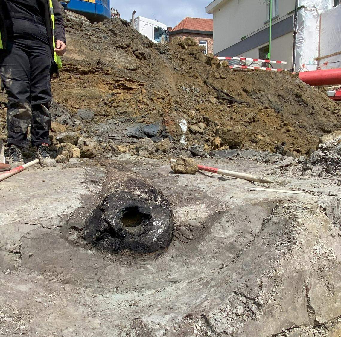 The 1,700-year-old wooden water pipe found in Leuven.