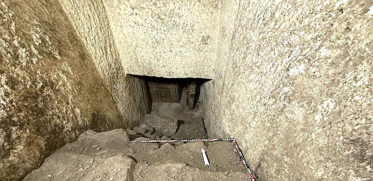A view down the shaft leading to Edi’s burial chamber.
