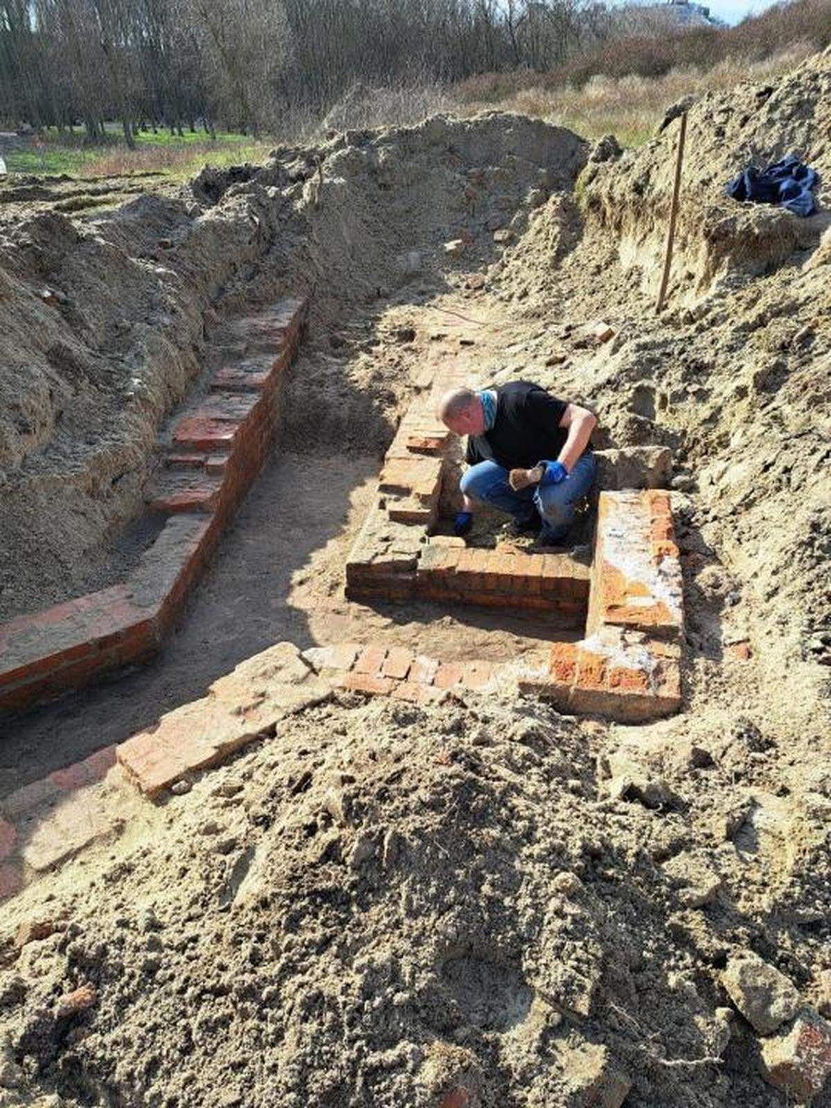 A wall found at the park in Knokke-Heist.