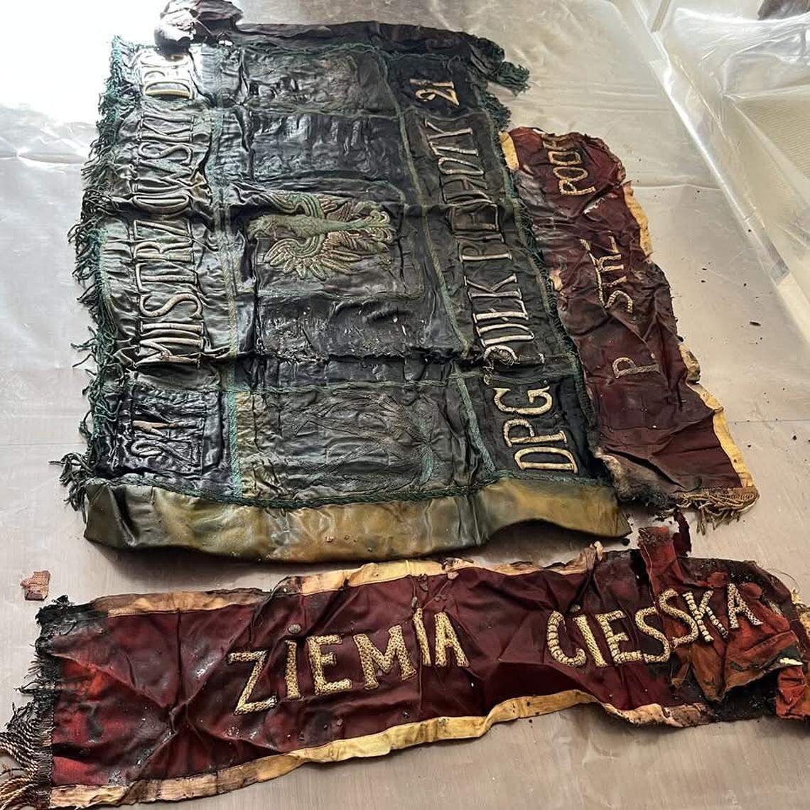 The underside of the pennant and ribbons of Poland’s 21st Mountain Infantry Division found near Zielone.