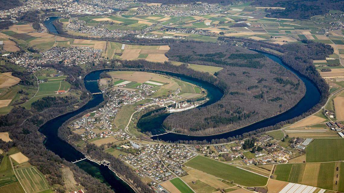 Archaeologists and volunteers excavated a 2,000-year-old Celtic fortress and found storage pits, artifacts and a rare writing tool.