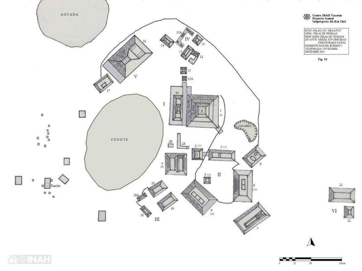 A map showing the central structures of X’baatún.