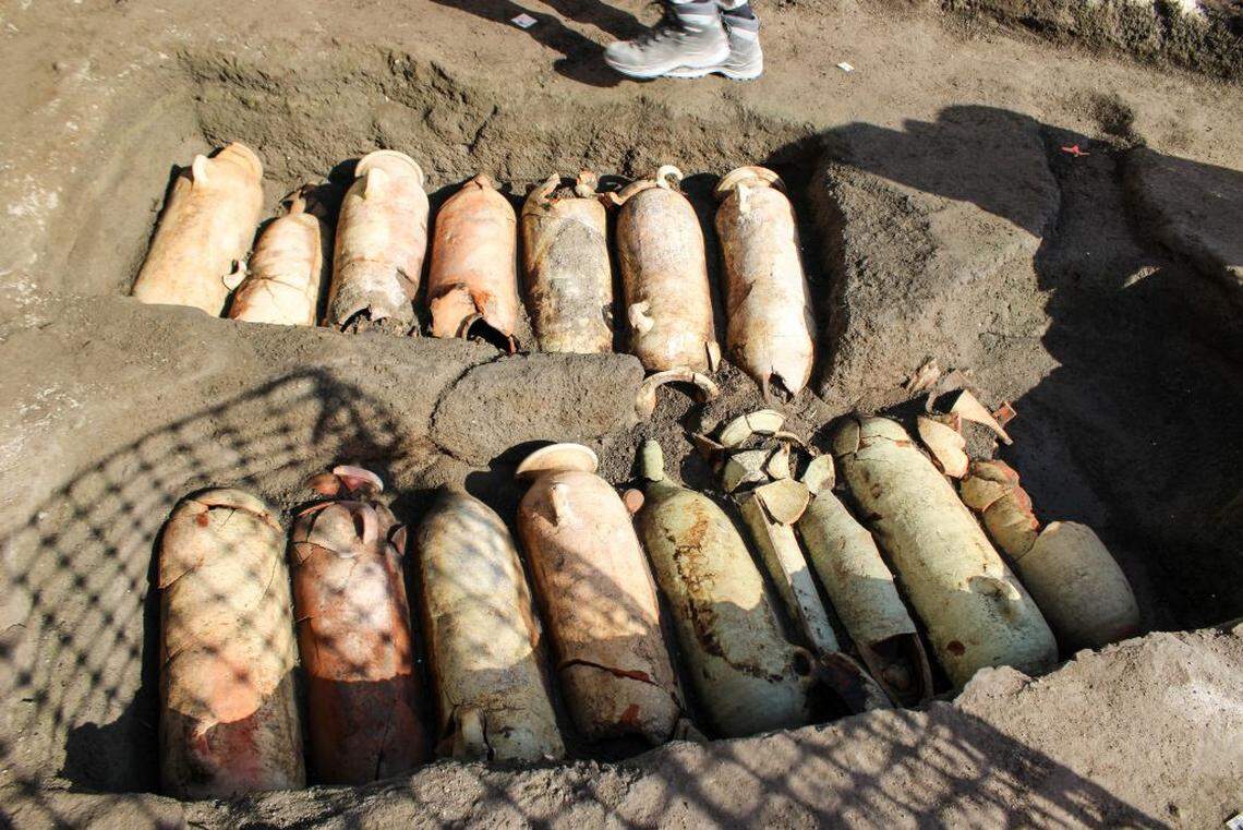 Two pottery-covered burials from 2,000 years ago.