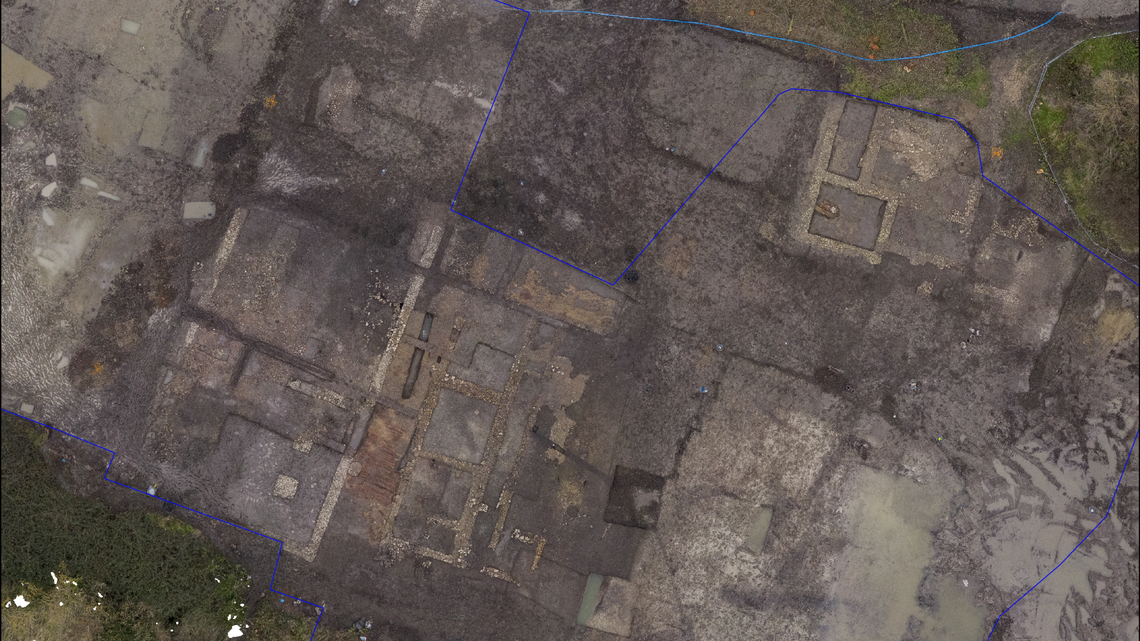 Archaeologists in the United Kingdom found the ruins of a 1,800-year-old Roman villa with lead scrolls, paintings and other artifacts, photos show.