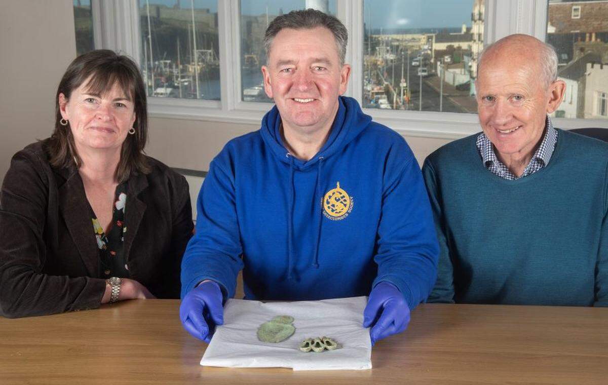 A metal detectorist on the Isle of Man found a 2,000-year-old spoon, likely used for fortune telling rituals, officials said and photos show.