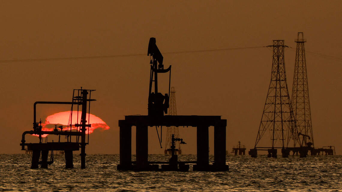 Trump anuncia acuerdo petrolero con Venezuela que asegura control de enormes reservas