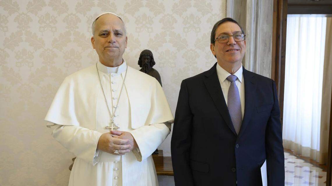 Cuba libera a 51 presos en medio de crecientes tensiones con Estados Unidos