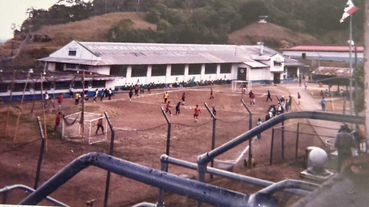 Prison in Panama.jpg The prison in Panama where Fernando Valdes frequently visited Luis Posada Carriles.