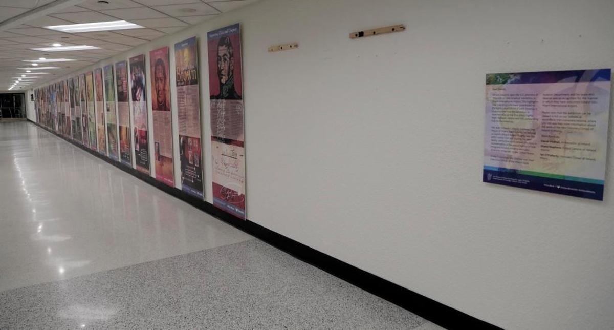 The empty space featured a poster of Che Guevara that was part of an exhibit on the “Irish in Latin America,” which is on display at Terminal E at Miami International Airport. The Che poster was taken down within 12 hours.