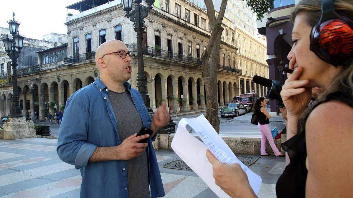 Ken Deckinger, executive producer and host of the new VERV.tv documentary series Startup Cuba, does a standup along Havana's Paseo del Prado.