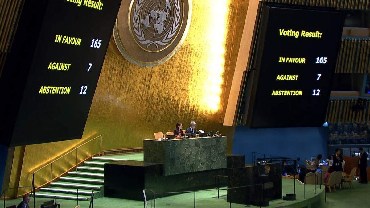 Una resolución cubana para poner fin al embargo estadounidense fue aprobada el miércoles con 165 votos a favor en las Naciones Unidas, pero este año 18 países más Estados Unidos votaron “No” o se abstuvieron, muchos de ellos citando el apoyo de Cuba a la guerra de Rusia en Ucrania.