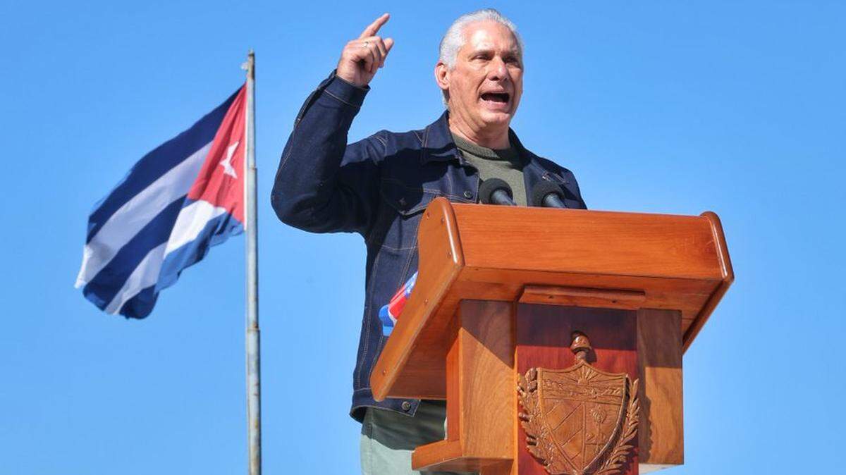 Cuba’s leader Miguel Díaz-Canel during a rally in support of Nicolás Maduro, on January 3, 2025, following news of his extraction by U.S. forces to face charges of narco-terrorism in the United States.