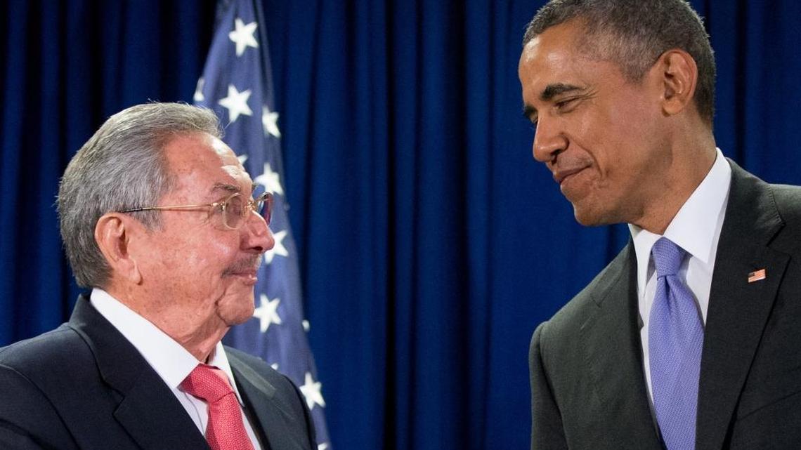 
President Barack Obama talks with Cuban President Raul Castro before a bilateral meeting, Tuesday, Sept. 29, 2015, at the United Nations headquarters. 
