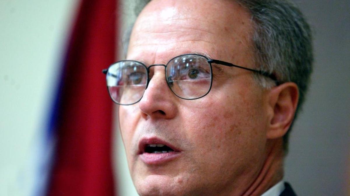Jorge Domínguez, a top Cuban and Latin American studies scholar at Harvard University, has been suspended amid multiple accusations of sexual harassment of former colleagues and students at the university. On Monday, March 5. 2018, he said he would retire at the end of the semester.