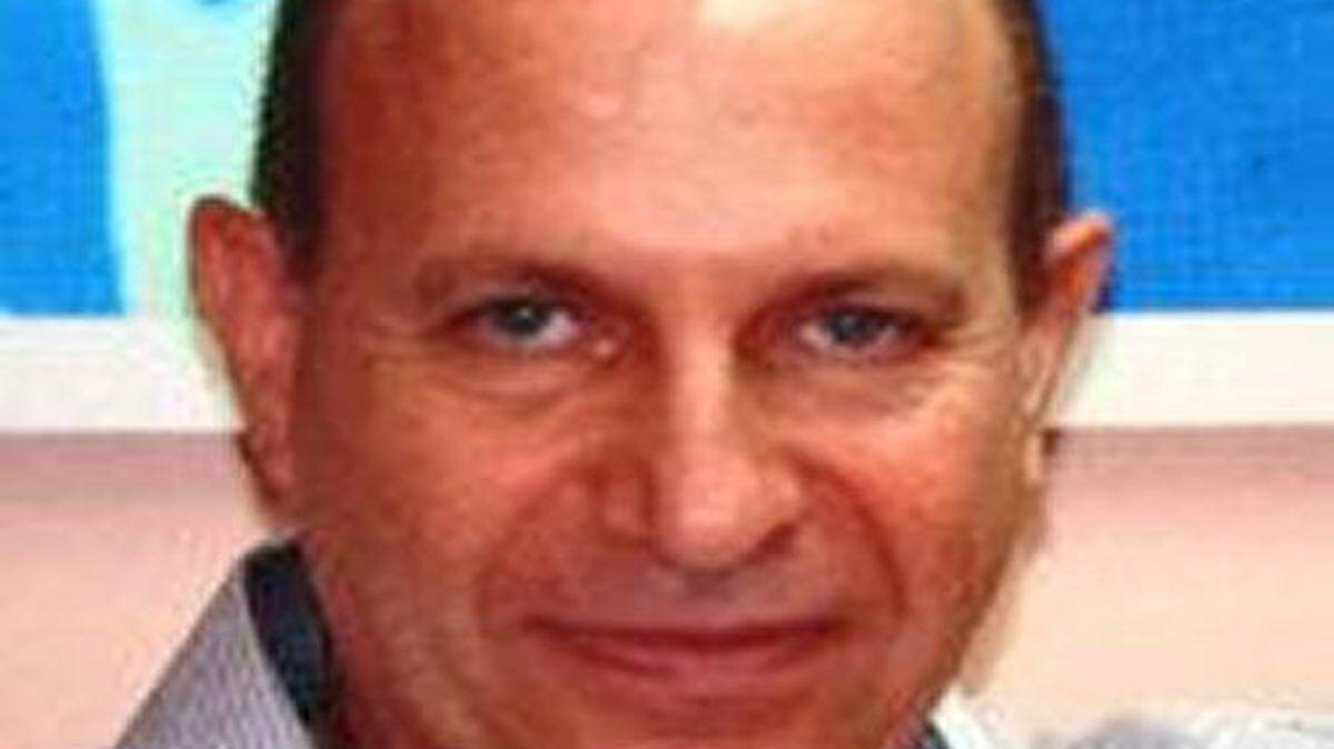 
Rolando Sarraff 
