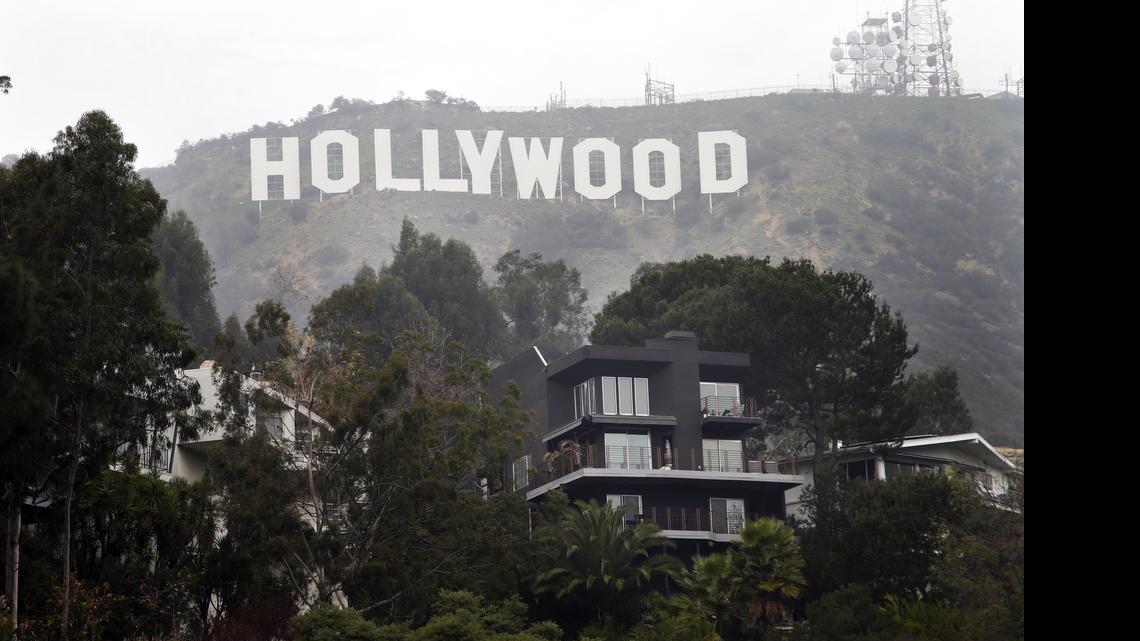 
Homes sit on the hillside near the Hollywood Sign, Tuesday, Jan. 20, 2015, in Los Angeles.
