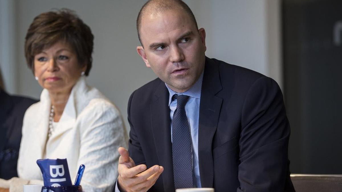 Valerie Jarrett, senior advisor to U.S. President Barack Obama, left, listens as Ben Rhodes, deputy national security adviser to President Barack Obama, speaks during an interview in Washington, D.C., on Friday, Jan. 15, 2016.
