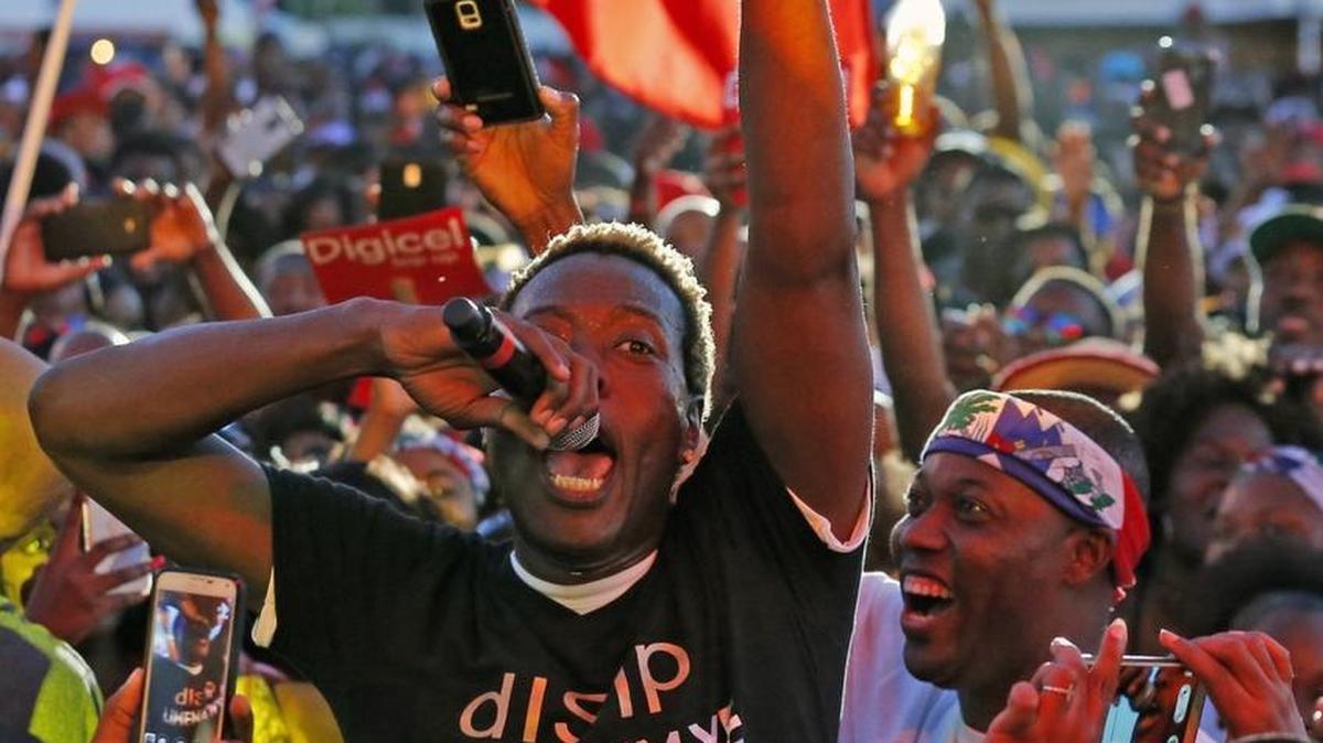 After a two year hiatus, Haitian konpa artist Gazzman Couleur recently released his band dISIP’s third album, Klere Yo. He will be performing songs from the CD Sunday at Florida International University where a local soccer tournament will have a $10,000 prize showdown featuring performances by konpa bands, dISIP and Klass.