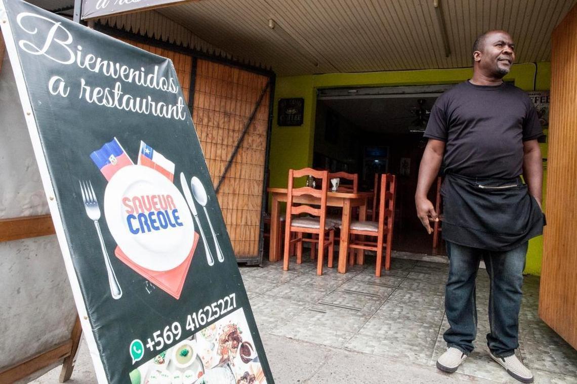 This new Haitian restaurant recently opened in Quilicura, a suburb of Santiago, Chile, where Haitians have opened a number of businesses over the years.