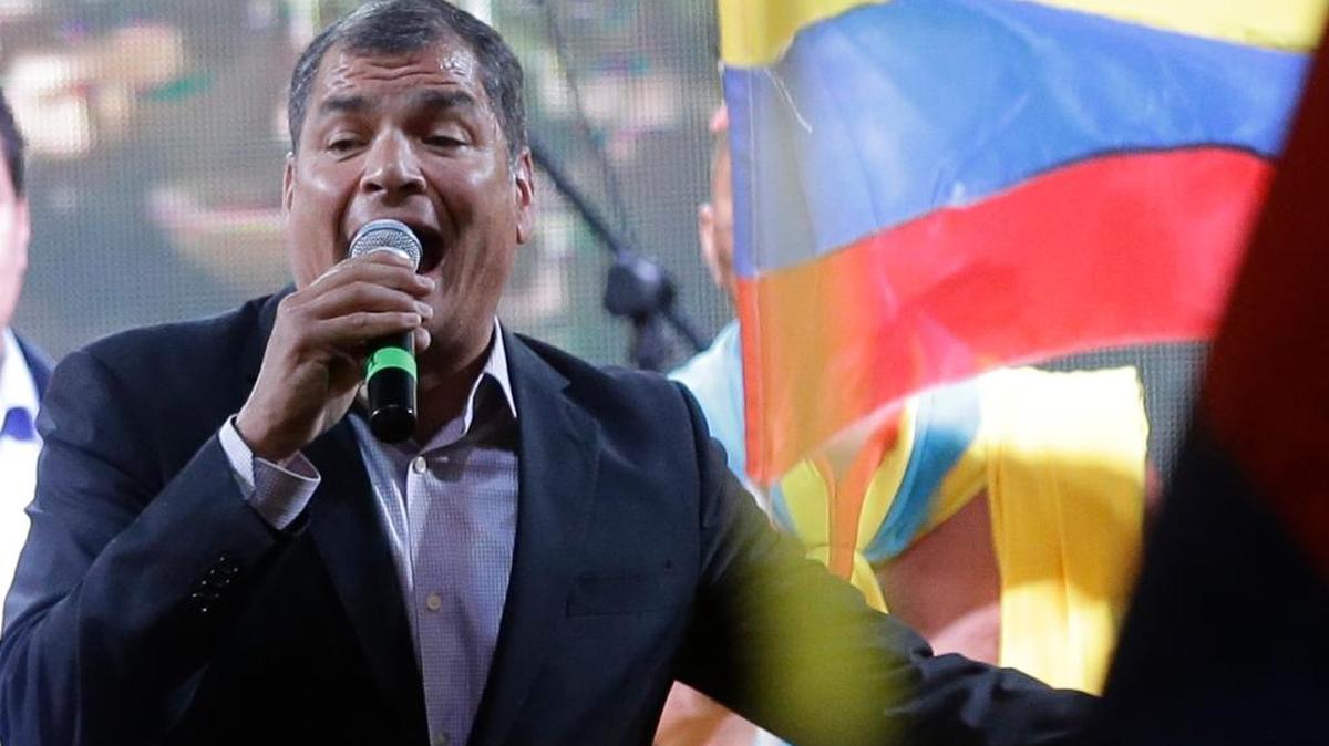 
Ecuador's President Rafael Correa delivers a speech in Quito, Ecuador, Thursday, Aug. 13, 2015. A strike by a broad coalition upset with President Correa virtually paralyzed the capital, provincial cities and stretches of the Panamerican highway. The protesters are indigenous activists, unionists, environmentalists and members of the traditional political opposition. 
