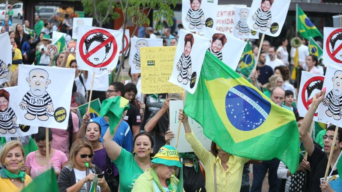 Demonstrators call for Brazilian President Dilma Rousseff's impeachment, in Sao Paulo, Brazil on October 19, 2015. Millions in Brazil have taken to the streets this year to denounce corruption and to demand Rousseff’s resignation or impeachment.