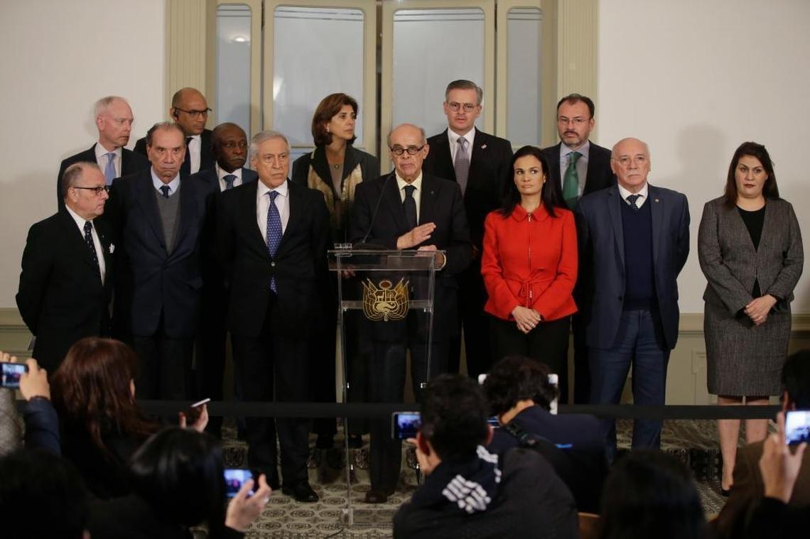 Peruvian Foreign Minister Ricardo Luna speaks alongside regional foreign ministers after their meeting on the Venezuelan political crisis in Lima on Tuesday.