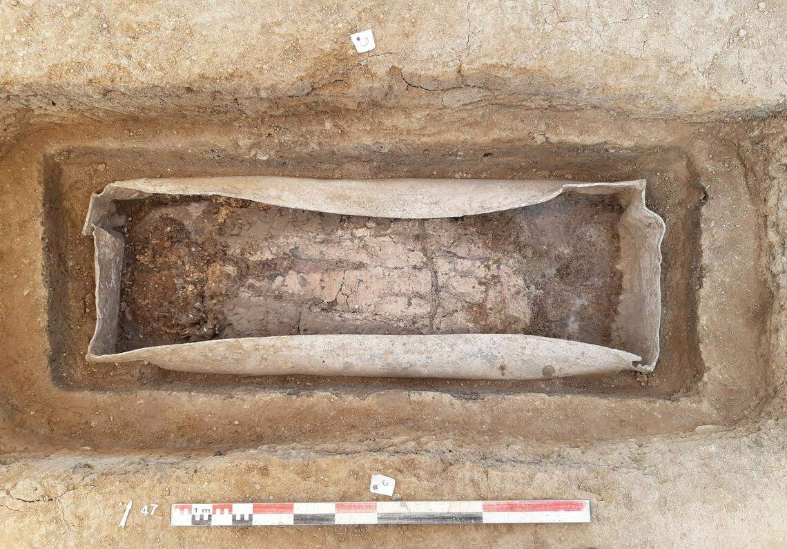 Burial 47 where archaeologists found the largest fabric fragment.