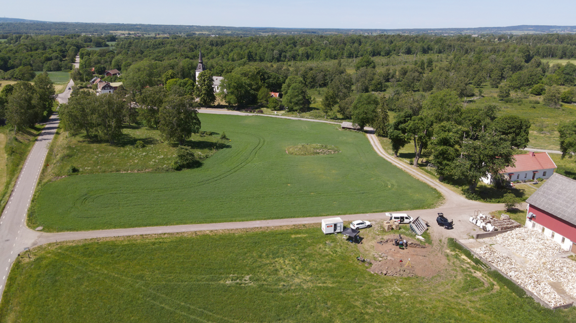 Archaeologists excavated a stone chamber burial in Tiarp, mysteriously missing some bones, and found it was one of oldest of its kind in Sweden, a study said.
